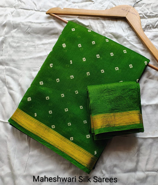 Green Handblock Maheshwari Silk Saree With Golden Border