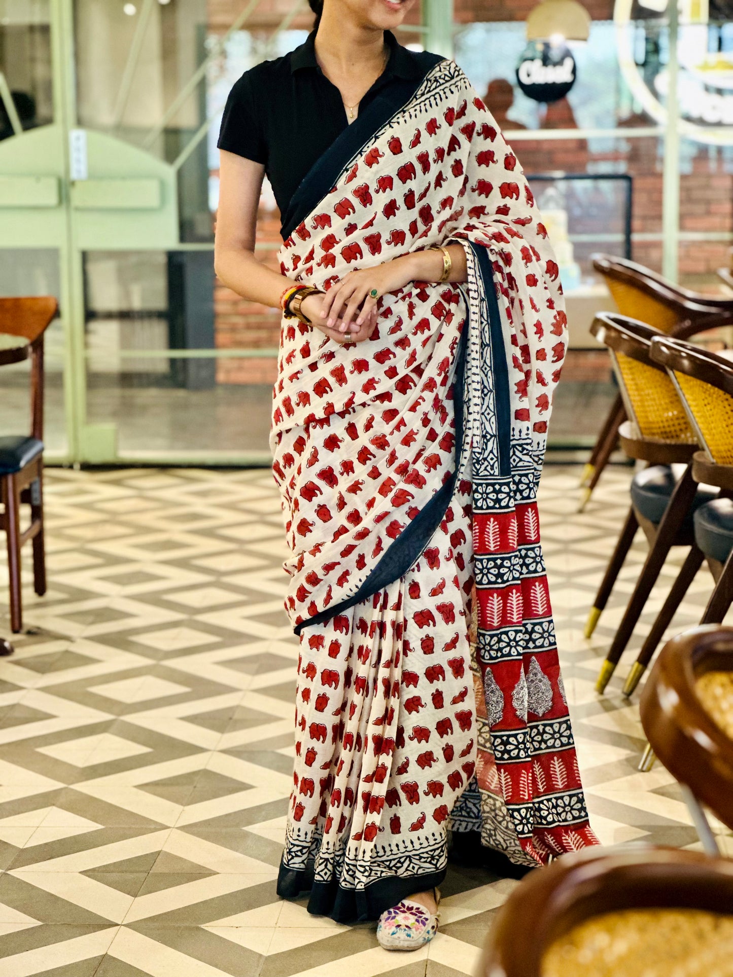 Cream & Rust Elephant Print Mul Cotton Saree
