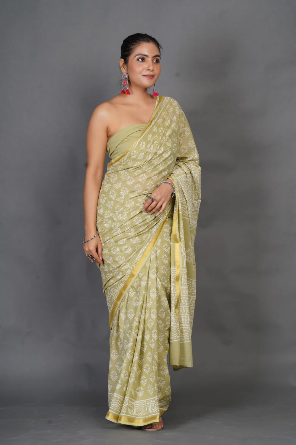 Olive Green Pure Cotton Saree With Zari Border