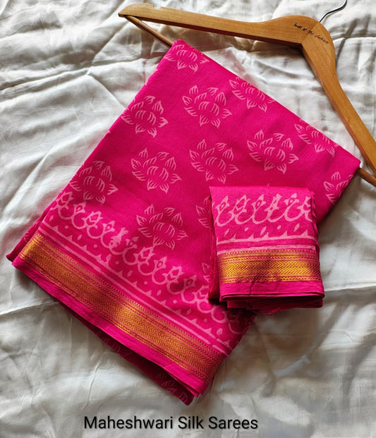 Pink Handblock Maheshwari Silk Saree With Golden Border